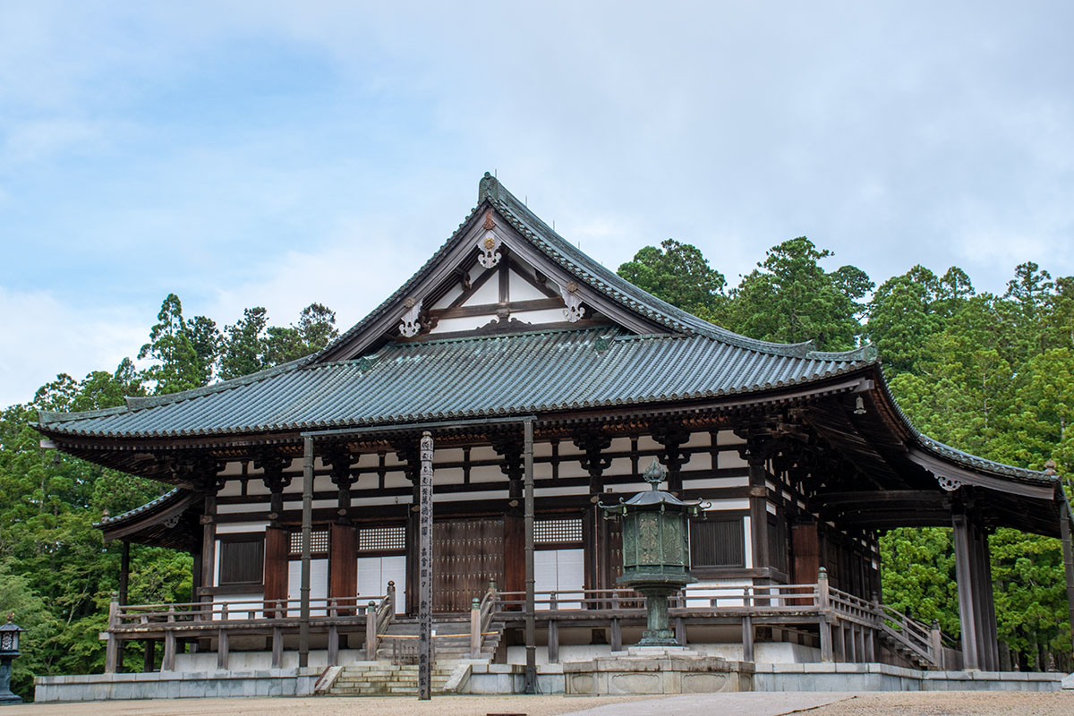 View of the Kondō